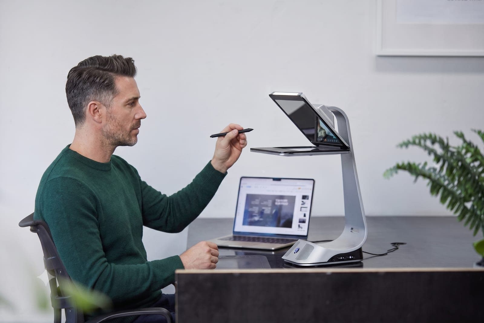 Executive presenting with direct eye contact via iVi