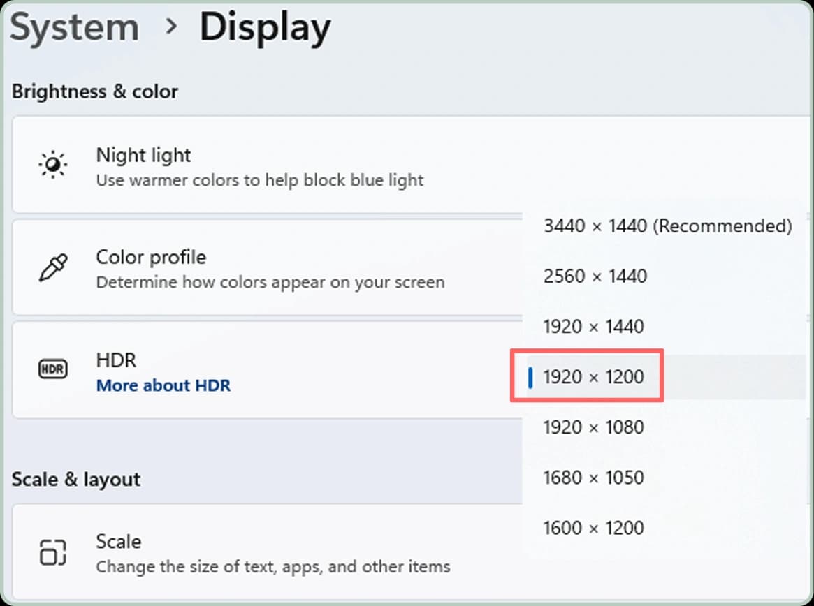 Windows display settings showing 1920 x 1200 resolution selected for iVi